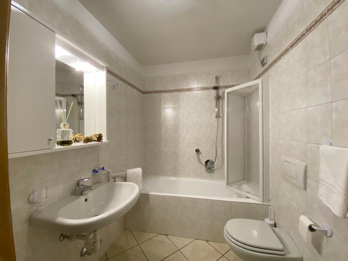 Skyrim Apartment - City Centre Livigno Buitenkant foto